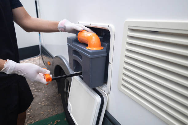Best Porta potty delivery and setup  in Junction City, KS